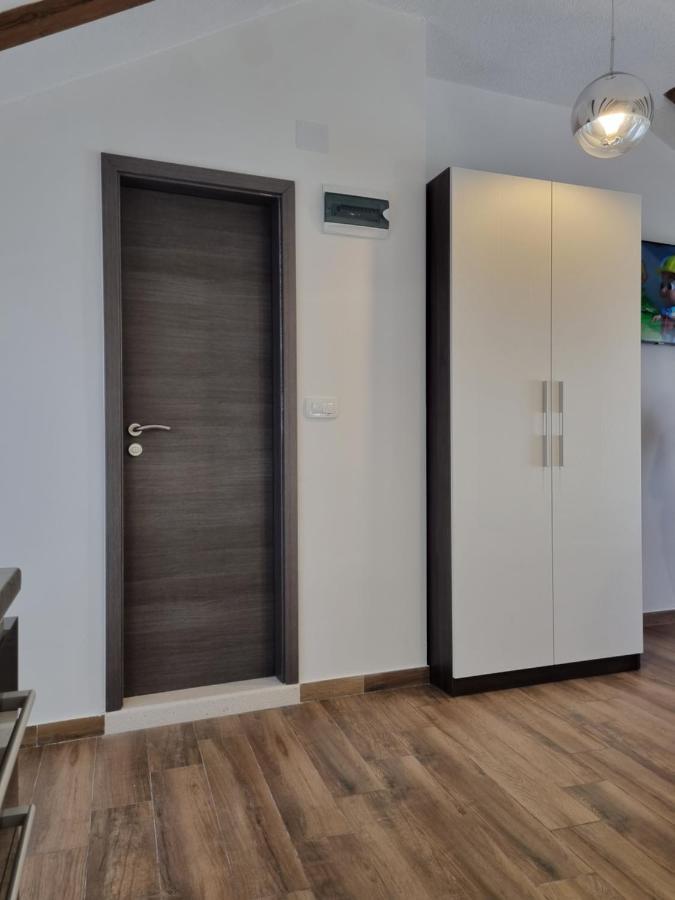 Studio Apartment Rosalie سبليت المظهر الخارجي الصورة